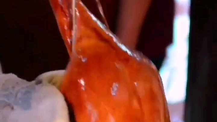 烧腊店,如何吸引顾客教你一招